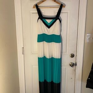 Banana Republic White and Green Maxi Dress